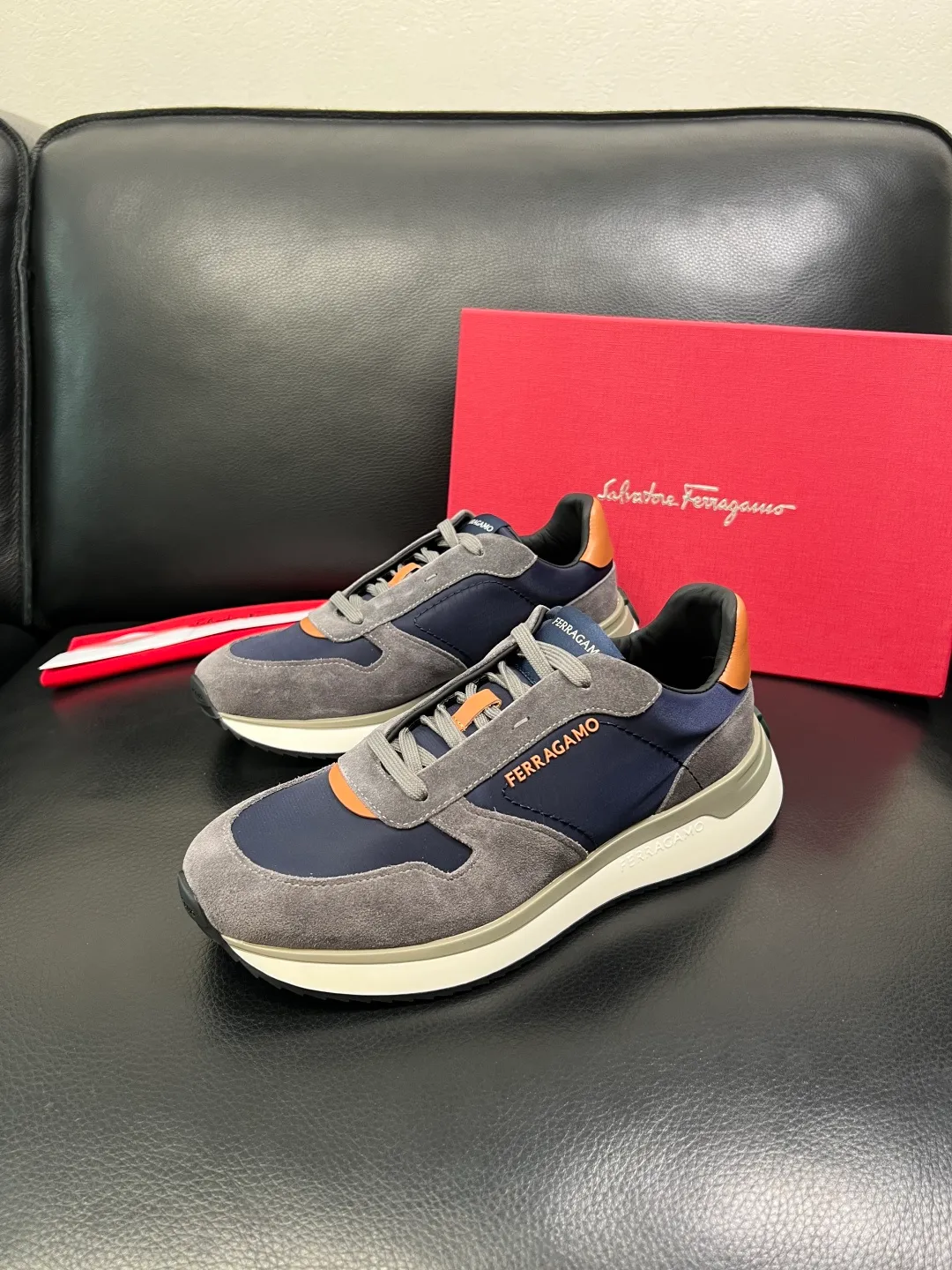 Men's shoes 💰780 Ferragamo High quality top handicrafts Ferragamo counters sell original factory configuration at the same time, imported original cowhide from Italy, imported water-dyed cow lining, soles: original factory special original soles are super comfortable, original factory and single goods, welcome to compare at the same time at the counter, code number 39-44 (customized 38 45)